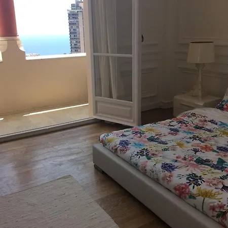 Riviera Palace Daire Beausoleil